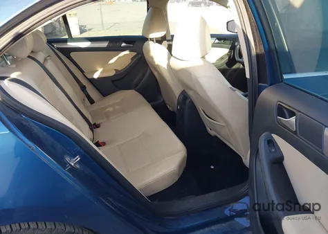 2017 Volkswagen Jetta 1.4T Se from USA, damaged, VIN 3VWDB7AJ6HM331070